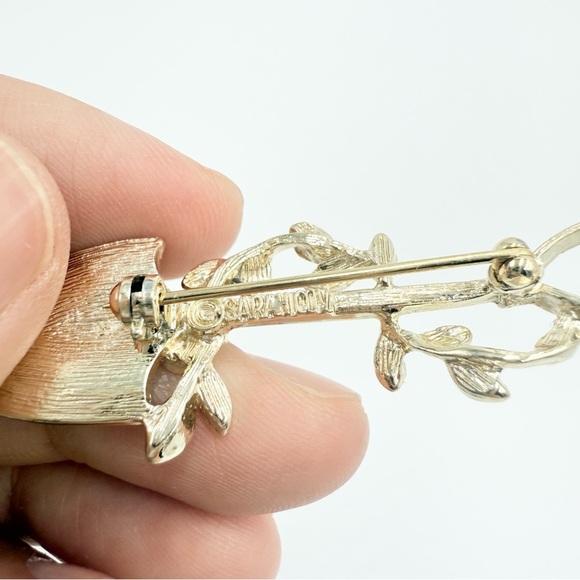 Vtg 1981 Sarah Coventry Gold Tone Gold Diggers Garden Shovel Award Brooch Pin - Picture 4 of 6